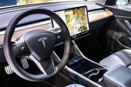 Tesla Autopilot vs Full Self Driving: Which One Should You Choose?