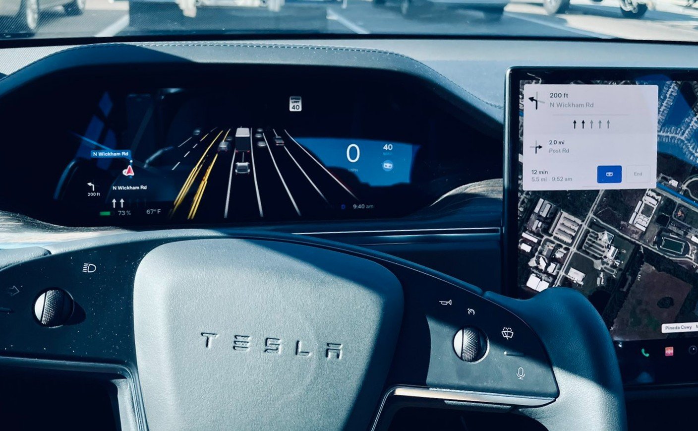 Tesla Autopilot vs Full Self Driving