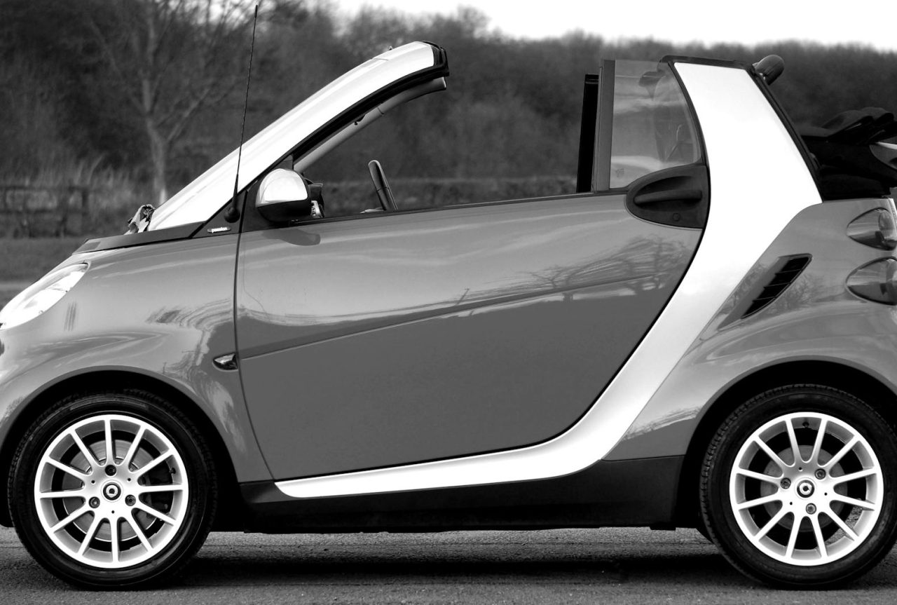 What Passengers Should Do During a System Failure in Smart Vehicles