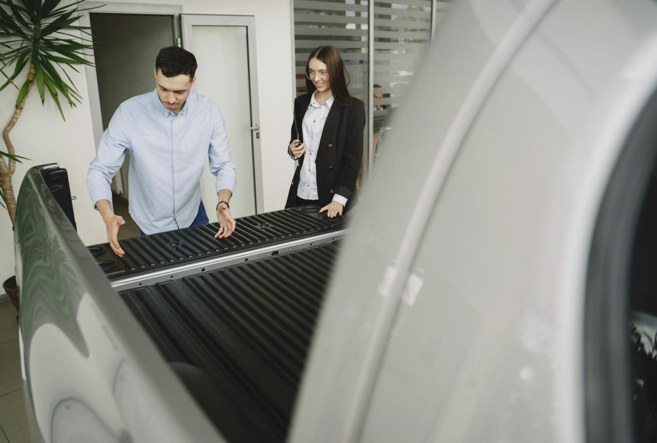 What to Check Before Entering Any Ride-Share Vehicle